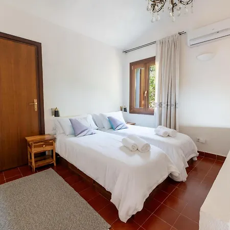 Lyra - Private With Incredible Sea And Sunset Views With Hot Tub *