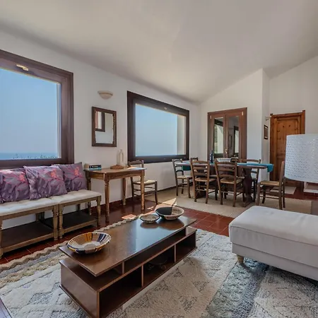 Lyra - Private With Incredible Sea And Sunset Views With Hot Tub Torre delle Stelle