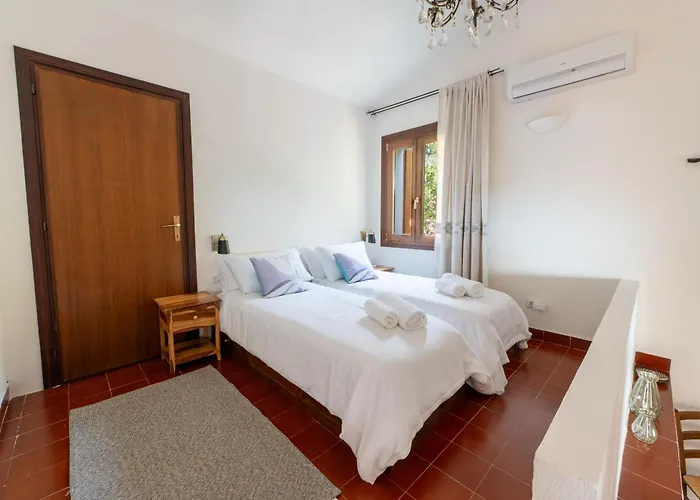 Lyra - Private With Incredible Sea And Sunset Views With Hot Tub *